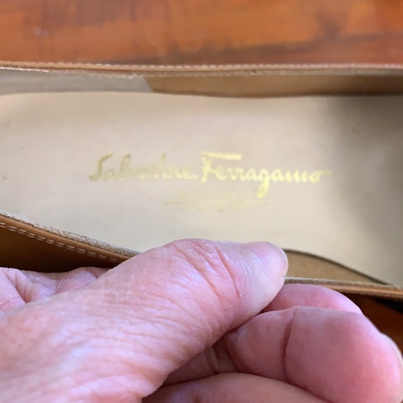 Salvatore Ferragamo flats.  stunning!  Very gently worn - Picture 6 of 7